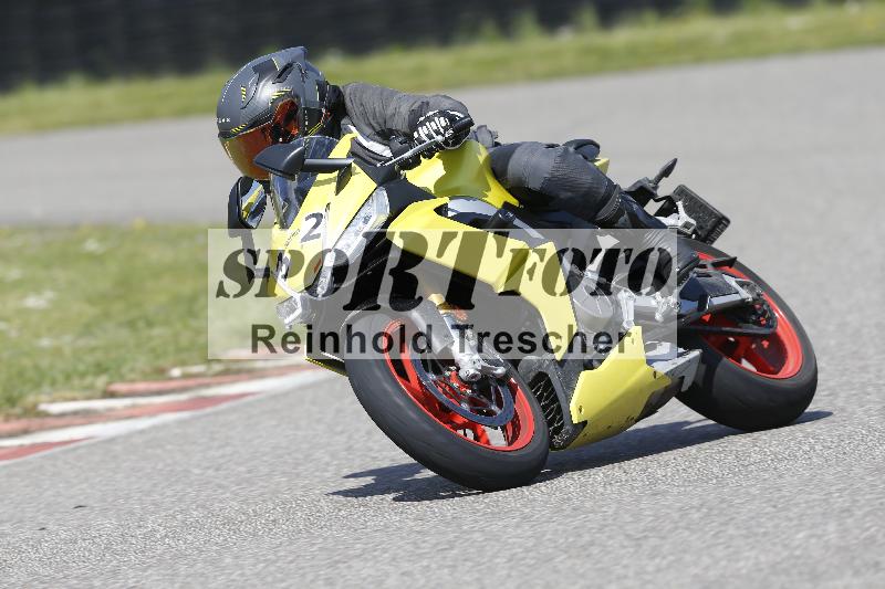 /Archiv-2025/09 22.04.2025 Cornu Master School ADR/gruen-vert/32